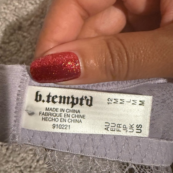 Wacoal b.tempt’d Purple Lace Bra with Scalloped Trim - Picture 10 of 13